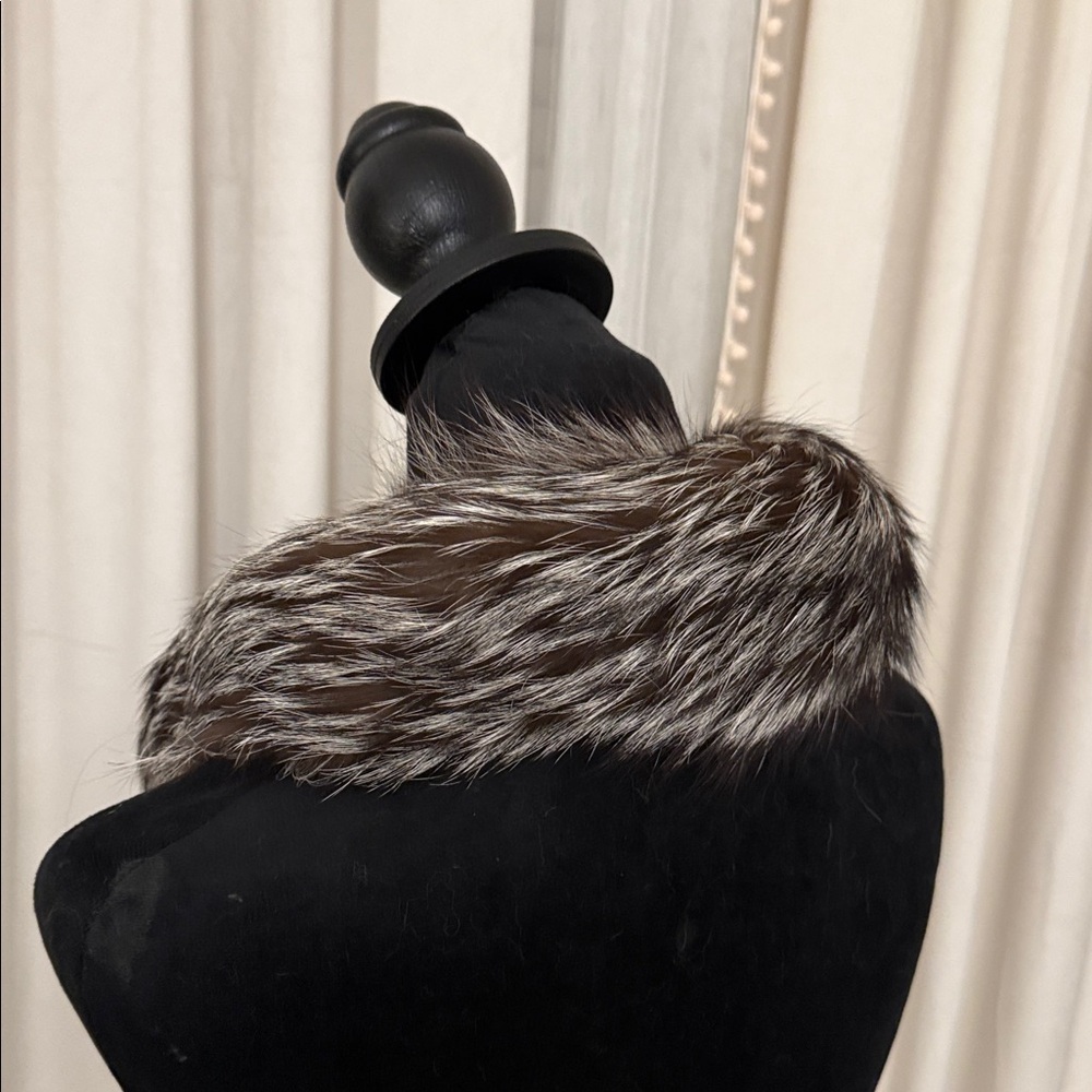 Elegant Brown Faux Fur Scarf - Picture 4 of 8